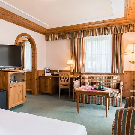 Otel Waidringer Hof 4 Sterne Superior